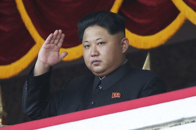Ким Чен Ын руководил маневрами вместе с новым начальником генштаба армии