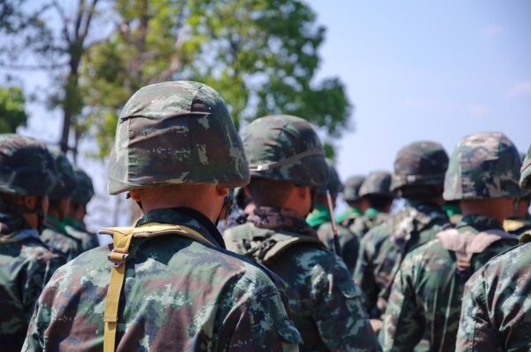 Таиланд подключил армию для охраны туристов