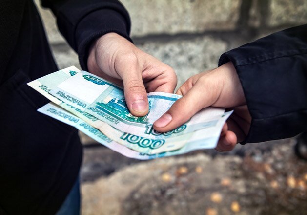 Серыми схемами оплаты труда охранников на Урале займется прокуратура