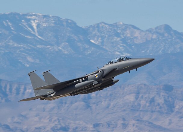 США разместили в Исландии и Нидерландах 12 истребителей F-15