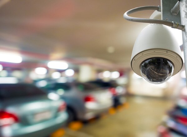 Система видеонаблюдения поможет выявлять автомобили с поддельными номерами
